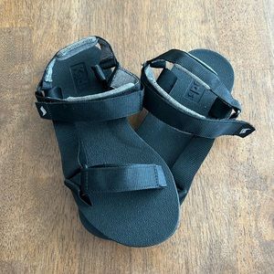 Keds Trio Eco Sandal Size 6 - NWOT